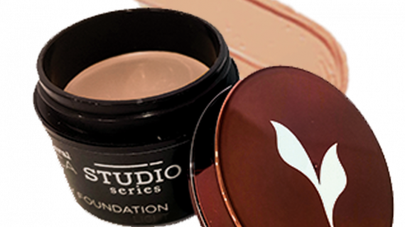 Mineral Botanica Studio Series Creamy Foundation Natural