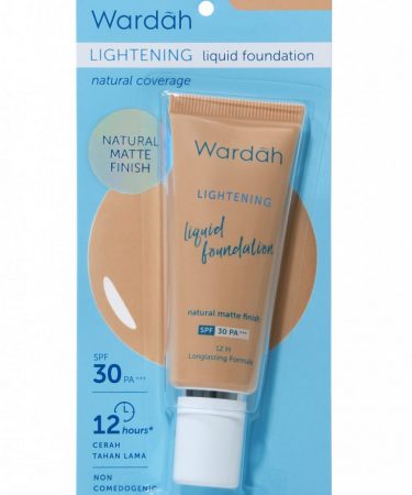 Wardah Lightening Liquid Foundation 04. Natural