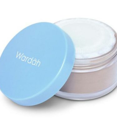 Wardah Lightening Matte Powder 04 Natural 20g