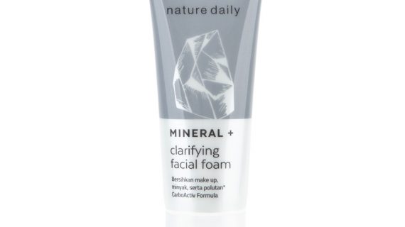 Wardah Nature Daily Mineral+ Clarifying Facial Foam 60 ml
